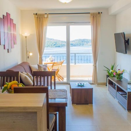 Apartment Sandra Vis Dış mekan fotoğraf